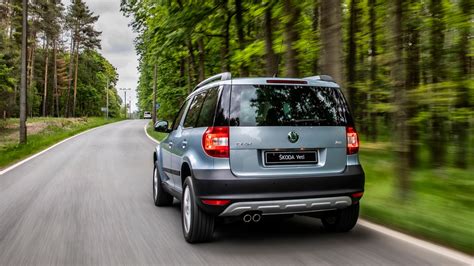 Skoda Yeti con sfondo montano
