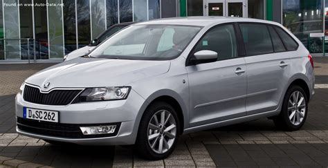 Skoda Rapid Spaceback su strada panoramica