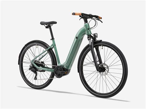 Bicicletta ibrida in primo piano