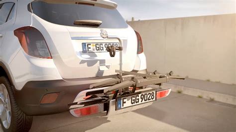 Portabici posteriore Peruzzo su Opel Mokka con bici caricate