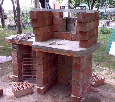 Strumenti necessari per la costruzione del barbecue