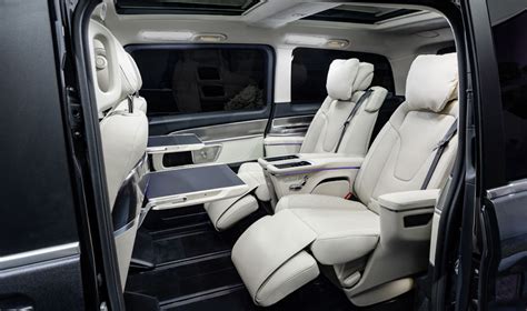 Interni lussuosi della Mercedes Classe V