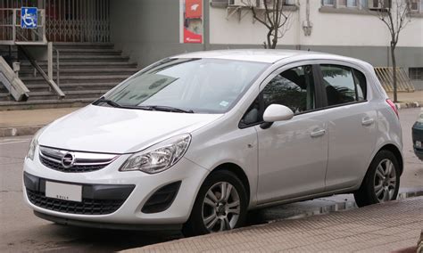 Opel Corsa D su strada