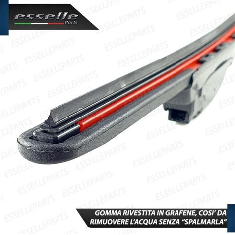Sezione trasversale di una spazzola tergicristallo aerodinamica