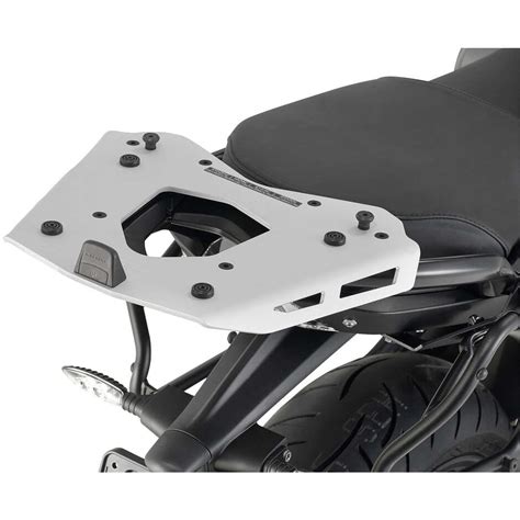 Attacco posteriore Givi SRA5117 installato su BMW R 1200 R