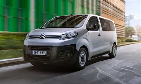 Citroën Jumpy in un ambiente urbano