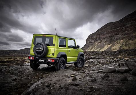 Suzuki Jimny in azione off-road