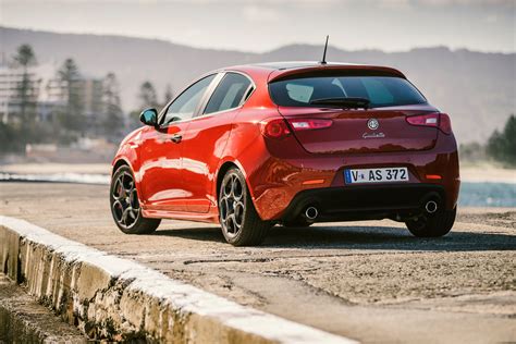 Alfa Romeo Giulietta Quadrifoglio Verde su pista