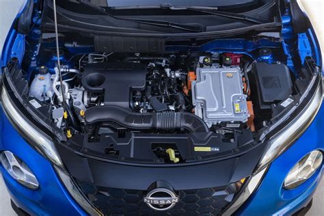 Motore Nissan Juke con indicazione dei supporti motore