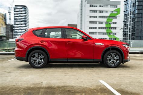 Mazda CX-60 profilo laterale