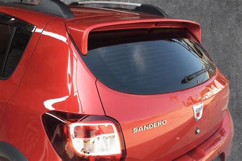 Dacia Sandero Stepway con spoiler posteriore