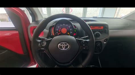 Interni Toyota Aygo con cambio automatico