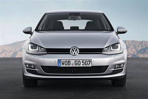 Volkswagen Golf 7 front view