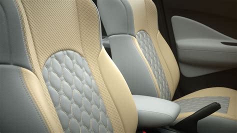 Interni di un veicolo Ford con attenzione ai dettagli del comfort