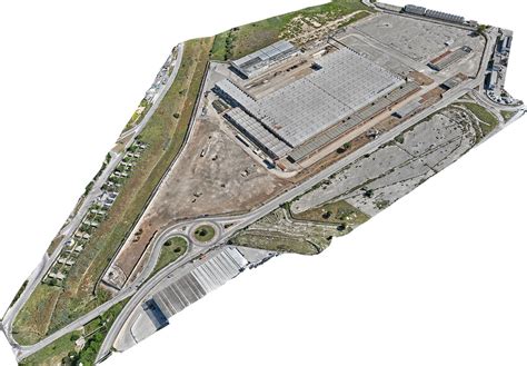 Panorama di un'area industriale con infrastrutture da migliorare
