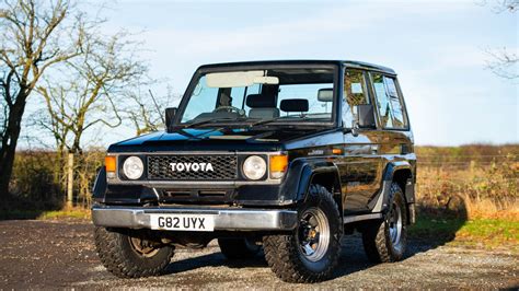 Toyota LJ70 su terreno accidentato
