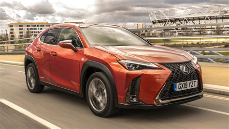 Lexus UX 250h frontale