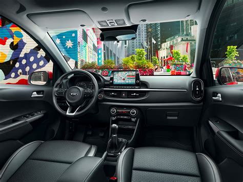Interni Kia Picanto con schermo infotainment 8 pollici