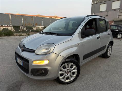 Fiat Panda a metano in fase di accelerazione