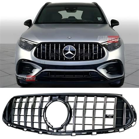 Mercedes GLC SUV con cofano anteriore sportivo