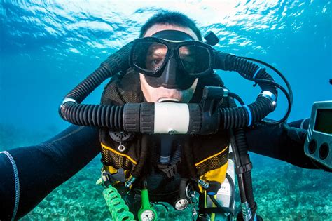 Illustrazione di un rebreather meccanico a circuito chiuso