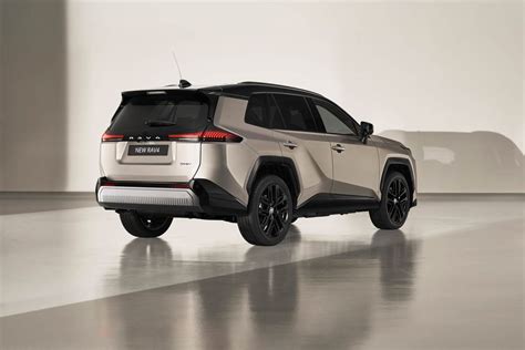 Prezzi e allestimenti Toyota RAV4