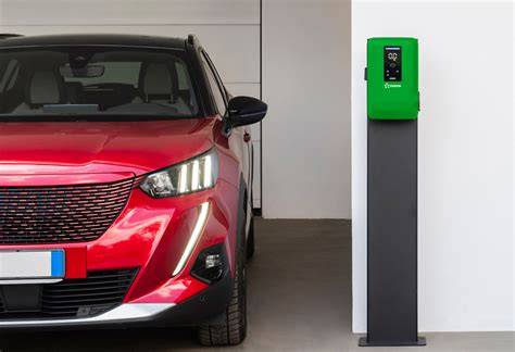 Costi ricarica auto elettrica casa vs colonnina pubblica