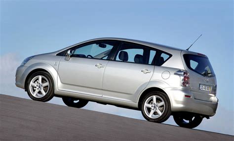 Toyota Corolla Verso 2008, vista anteriore