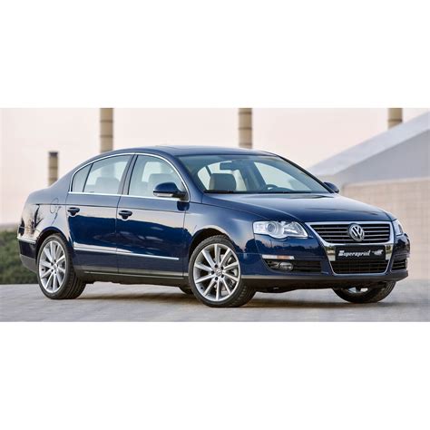 Vista posteriore della Volkswagen Passat 3C con indicazione dei punti di accesso ai sensori di parcheggio