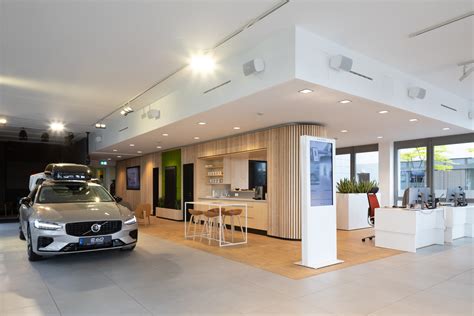 Showroom Volvo moderno