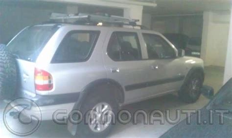 Opel Frontera con gancio traino
