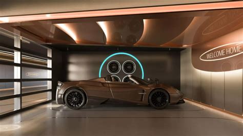 Auto Pagani in esposizione