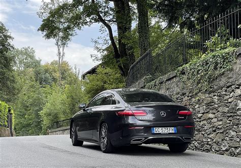 Mercedes Classe E Coupé in strada
