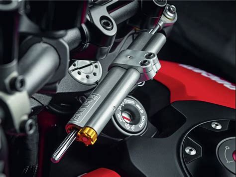 Ammortizzatore di sterzo rotativo installato su una moto sportiva