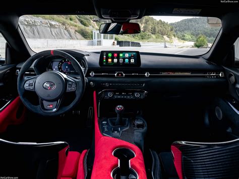 Interni Toyota Supra (moderna)