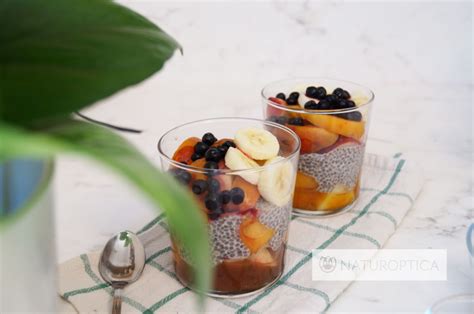 Chia pudding con frutta fresca