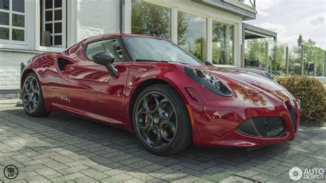 Interni Alfa Romeo 4C Launch Edition in pelle alcantara
