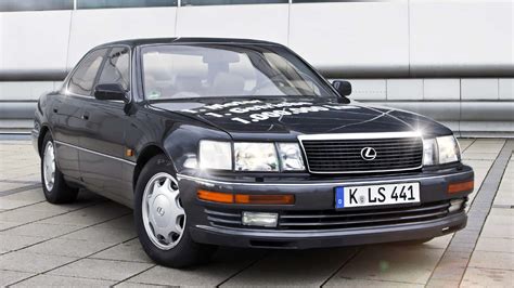 Lexus LS 400, il primo modello del marchio