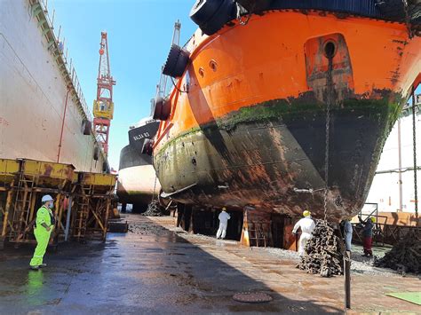 Pierino Gargana a bordo di una carena Levi offshore