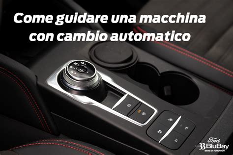 Interno auto con cambio automatico