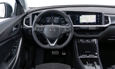 Interno Opel Grandland dopo il restyling