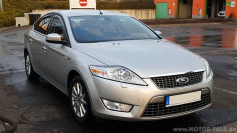 Ford Mondeo BA7 in movimento