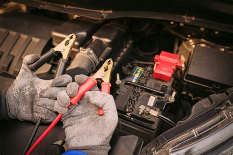 Scintille durante il collegamento dei cavi della batteria