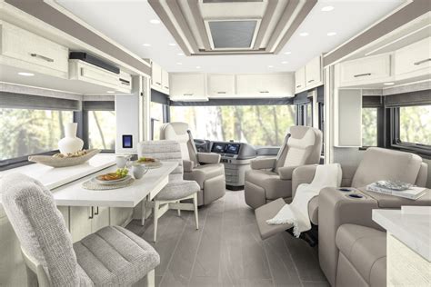 Interni di un motorhome americano con slide out