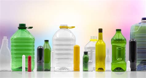 Pneumatici ecologici e bottiglie di plastica PET