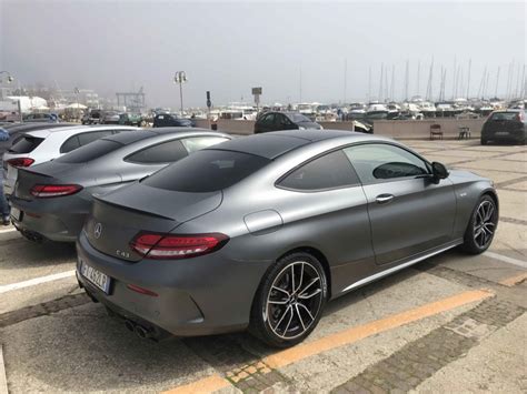 Mercedes-AMG C43 Coupé Race Edition grigio selenite magno