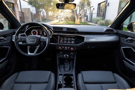 Audi Q3 40 TDI quattro interior design