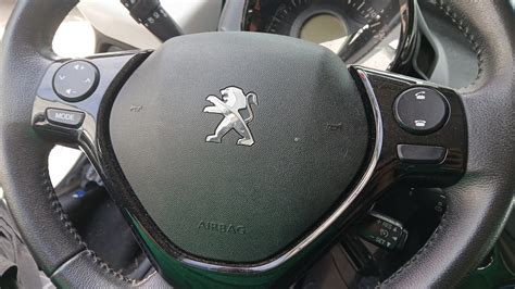 Volante Peugeot 108 con airbag