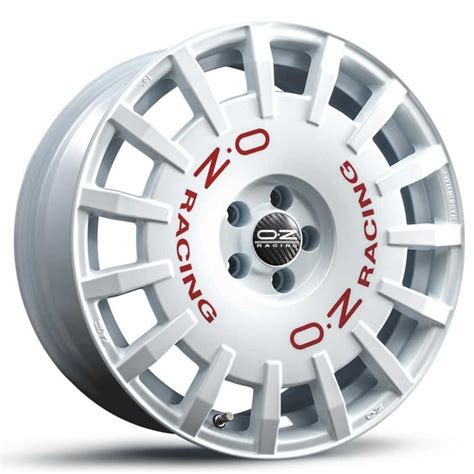 Cerchio OZ Rally Raid montato su un 4x4