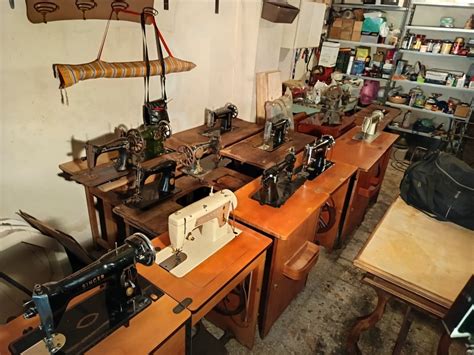 Infografica che mostra la varietà di macchine e accessori BERNINA e bernette